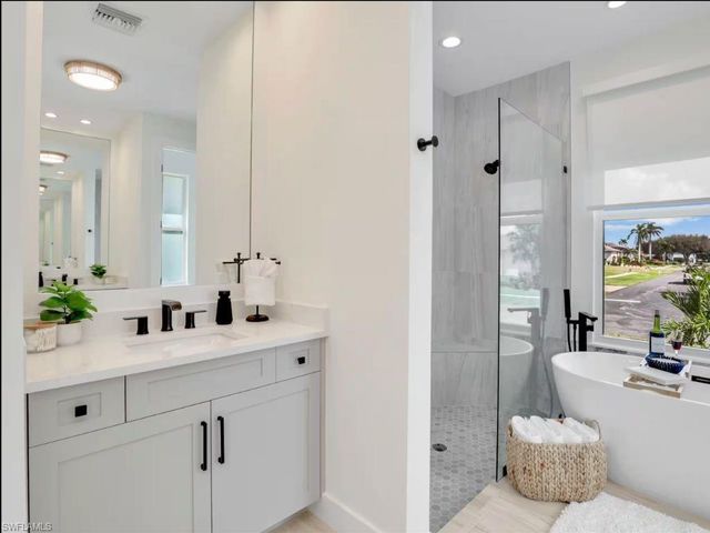 138 Greenbrier ST, Marco Island, FL 34145