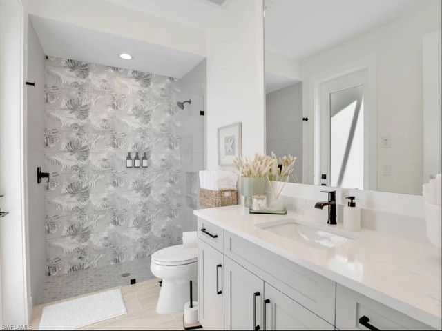 138 Greenbrier ST, Marco Island, FL 34145