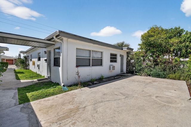 1172 W 34th Street 1, Riviera Beach, FL 33404
