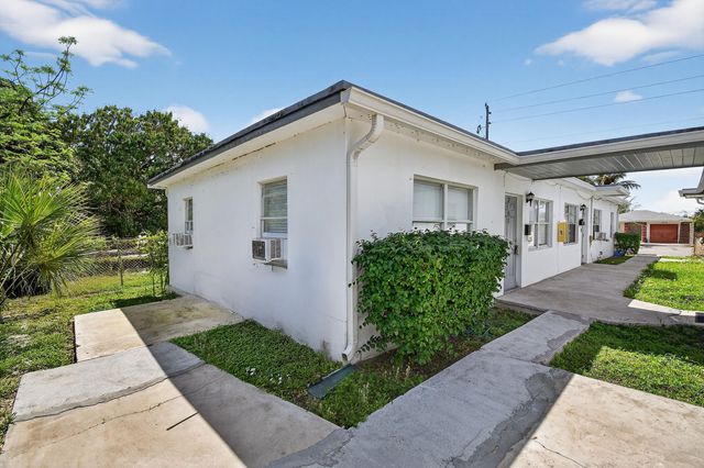 1172 W 34th Street 1, Riviera Beach, FL 33404