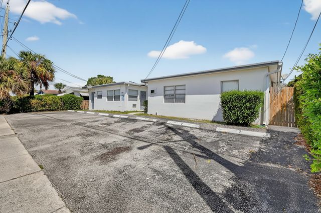 1172 W 34th Street 1, Riviera Beach, FL 33404