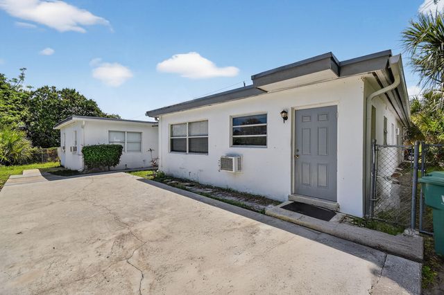 1172 W 34th Street 1, Riviera Beach, FL 33404