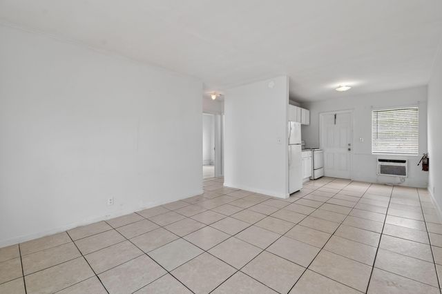 1172 W 34th Street 1, Riviera Beach, FL 33404
