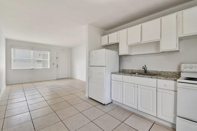 1172 W 34th Street 1, Riviera Beach, FL 33404