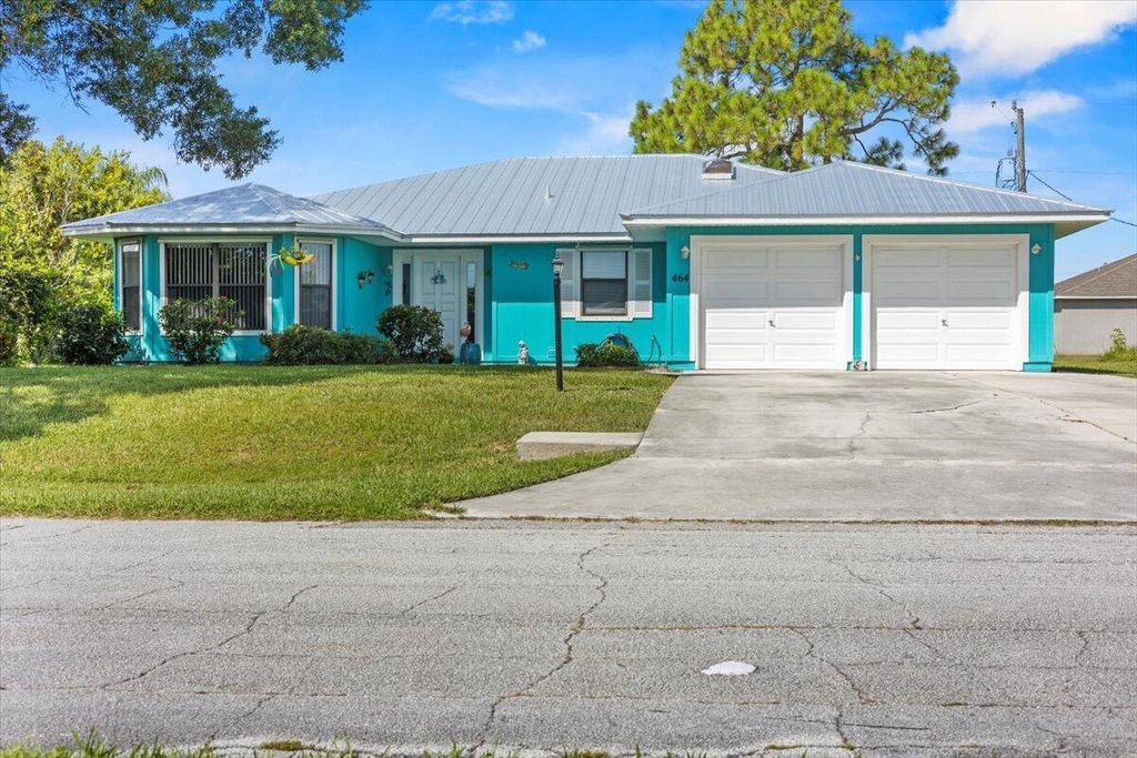 464 NW Ravenswood Lane, Port St Lucie, FL 34983