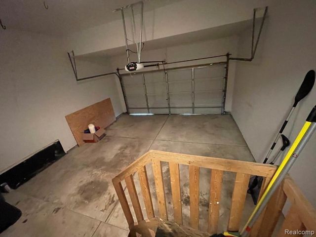 38295 Saratoga Circle, Farmington Hills, MI 48331