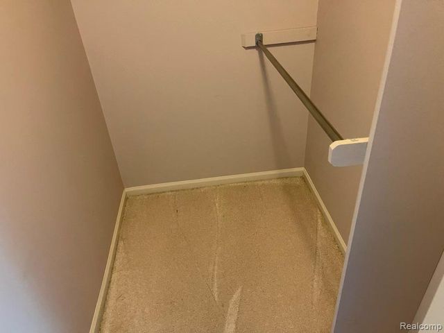 38295 Saratoga Circle, Farmington Hills, MI 48331