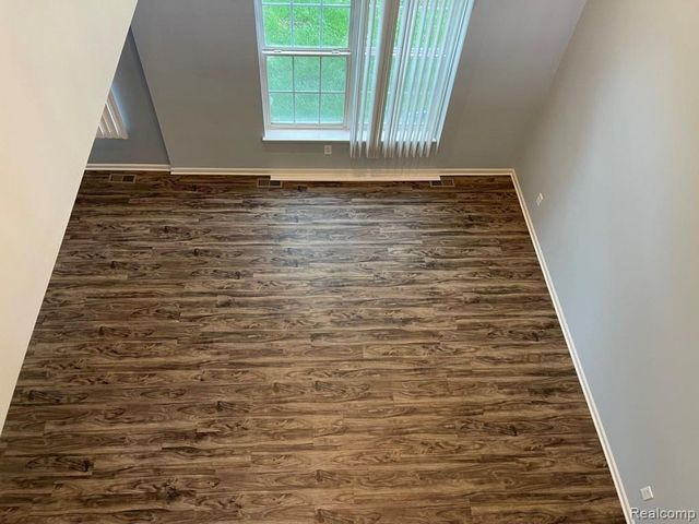 38295 Saratoga Circle, Farmington Hills, MI 48331