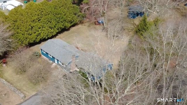 933 Vauxhall St Extension, Waterford, CT 06375