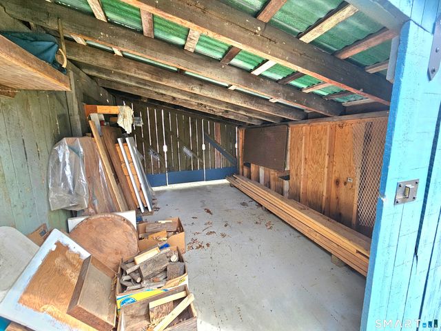 933 Vauxhall St Extension, Waterford, CT 06375