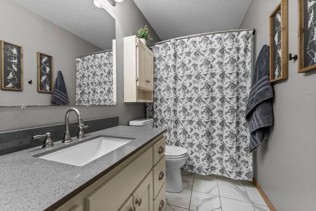 1016 6th Avenue NW, Rice, MN 56367