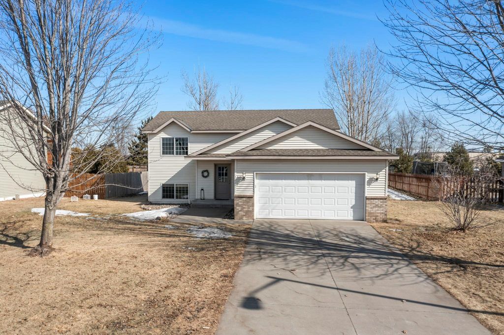 1016 6th Avenue NW, Rice, MN 56367