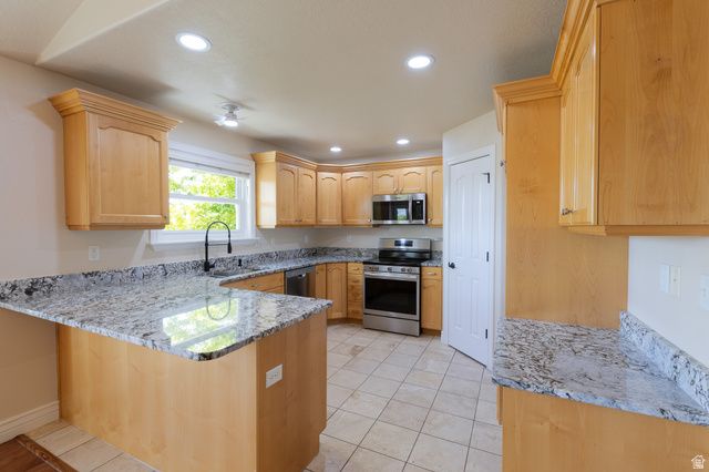 9579 N APPLE CT, Cedar Hills, UT 84062