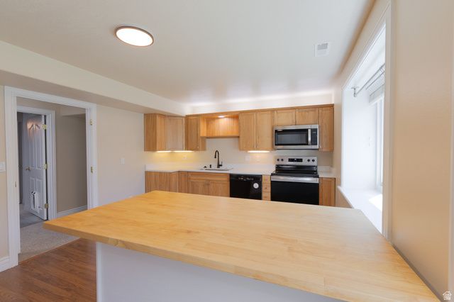 9579 N APPLE CT, Cedar Hills, UT 84062