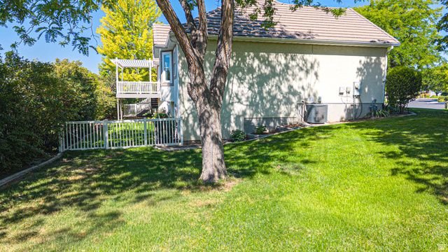 9579 N APPLE CT, Cedar Hills, UT 84062