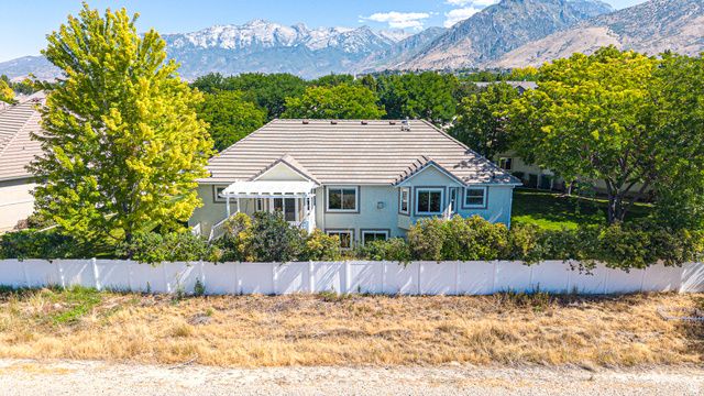 9579 N APPLE CT, Cedar Hills, UT 84062