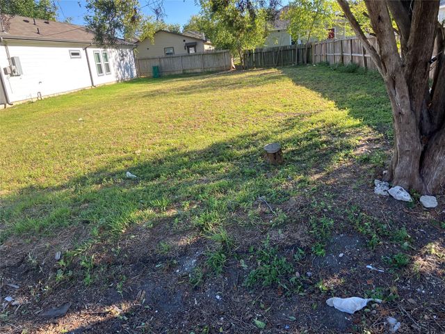 414 Owens Street, Houston, TX 77029