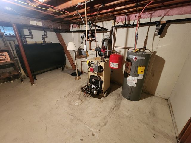 15 York Ter, Lynn, MA 01904