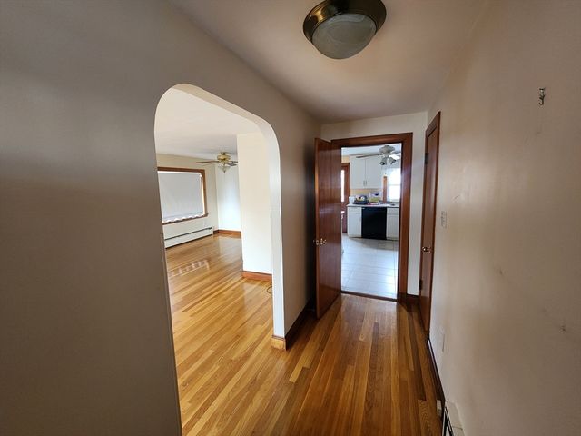 15 York Ter, Lynn, MA 01904