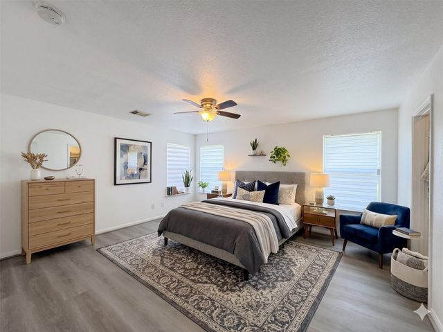 4707 Meadowthorn Court, Friendswood, TX 77546