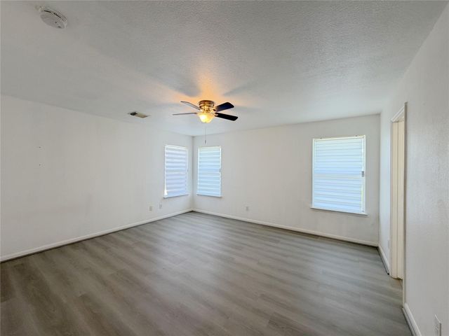 4707 Meadowthorn Court, Friendswood, TX 77546