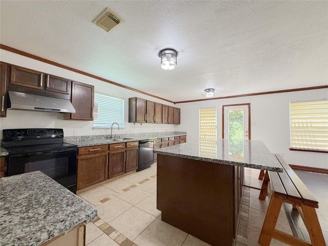 4707 Meadowthorn Court, Friendswood, TX 77546