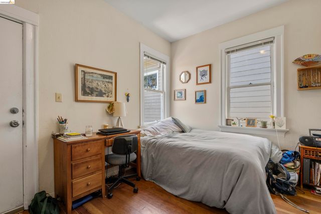 1032 Magnolia St, Oakland, CA 94607