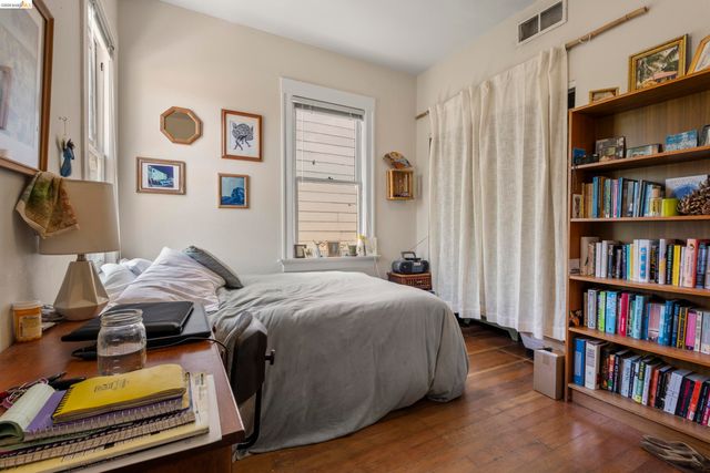 1032 Magnolia St, Oakland, CA 94607