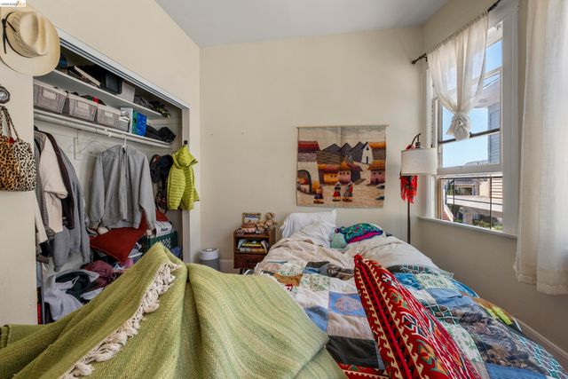 1032 Magnolia St, Oakland, CA 94607