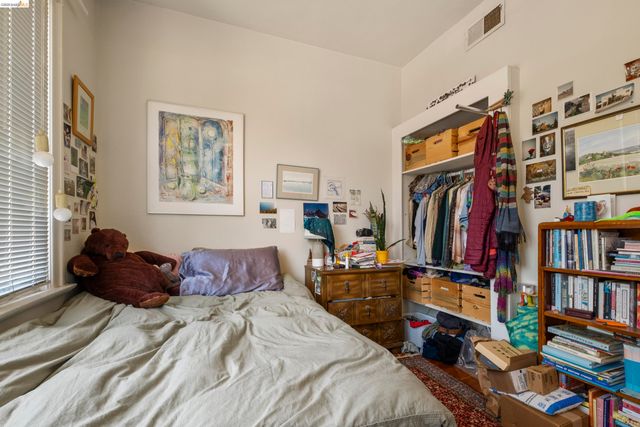 1032 Magnolia St, Oakland, CA 94607