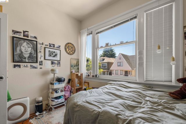1032 Magnolia St, Oakland, CA 94607