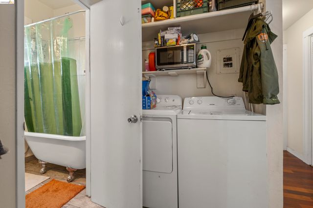 1032 Magnolia St, Oakland, CA 94607