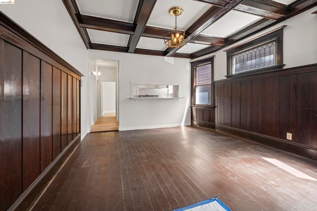 1032 Magnolia St, Oakland, CA 94607