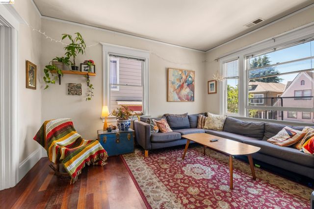1032 Magnolia St, Oakland, CA 94607