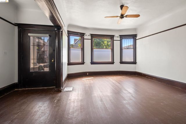 1032 Magnolia St, Oakland, CA 94607