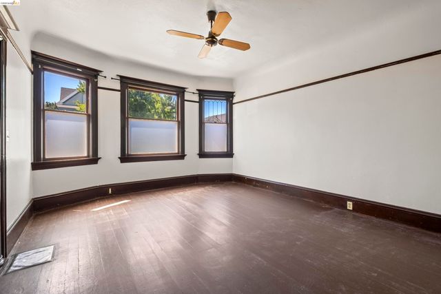 1032 Magnolia St, Oakland, CA 94607