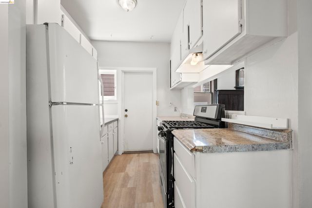 1032 Magnolia St, Oakland, CA 94607