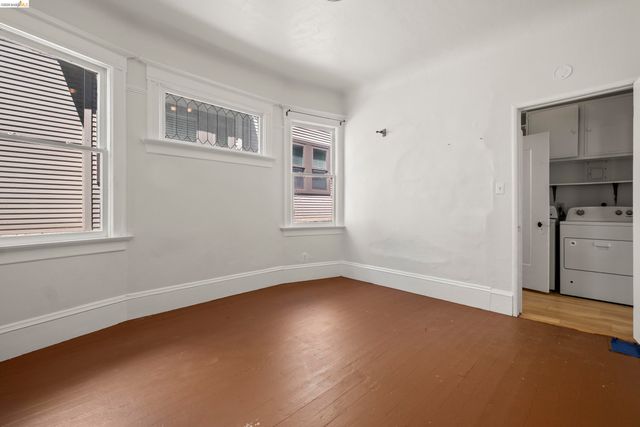 1032 Magnolia St, Oakland, CA 94607