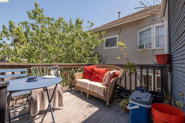 1032 Magnolia St, Oakland, CA 94607