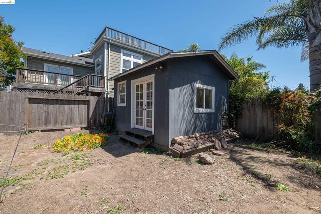 1032 Magnolia St, Oakland, CA 94607