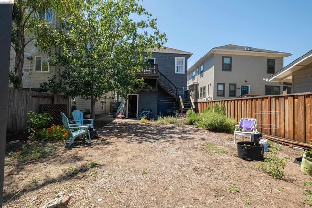 1032 Magnolia St, Oakland, CA 94607