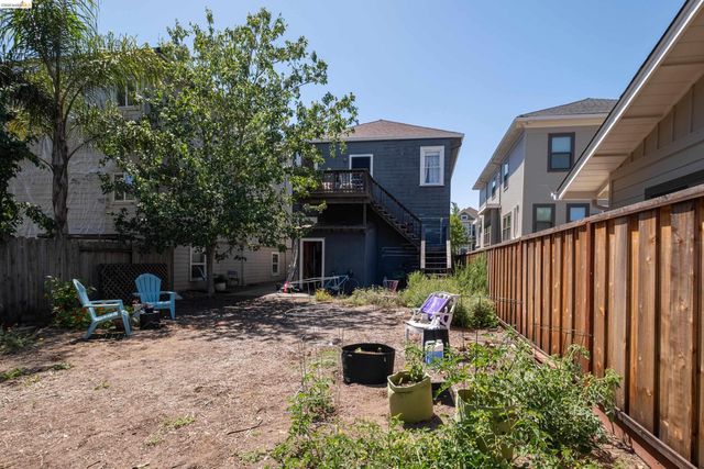 1032 Magnolia St, Oakland, CA 94607