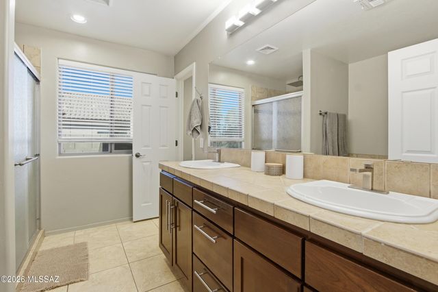 8246 S Camino Serpe, Tucson, AZ 85747