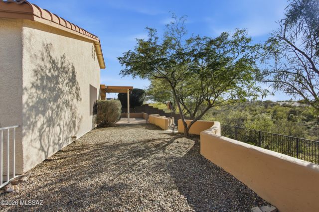 8246 S Camino Serpe, Tucson, AZ 85747