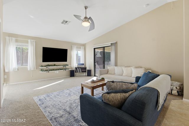 8246 S Camino Serpe, Tucson, AZ 85747