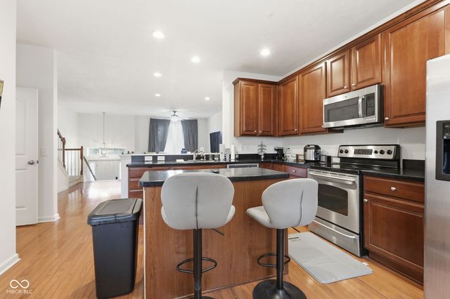 8422 Codesa Way, Indianapolis, IN 46278