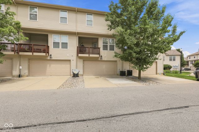 8422 Codesa Way, Indianapolis, IN 46278