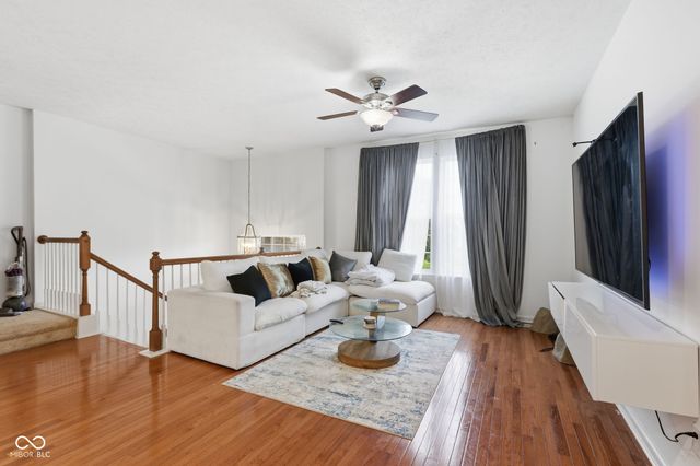 8422 Codesa Way, Indianapolis, IN 46278