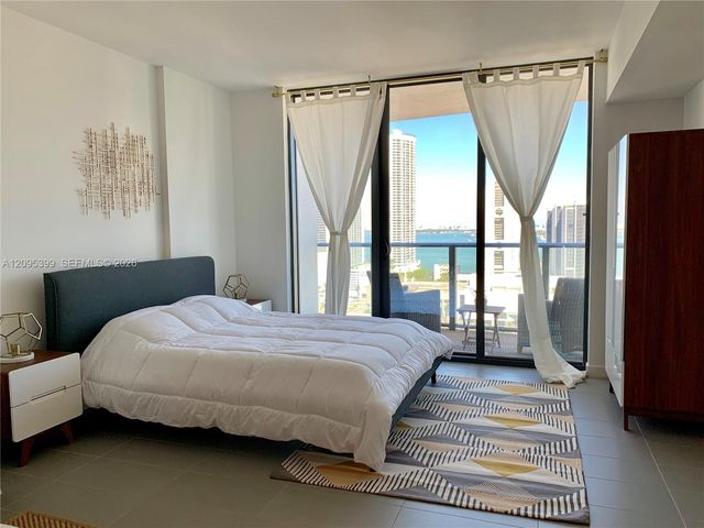 1600 NE 1st Avenue 2202, Miami, FL 33132