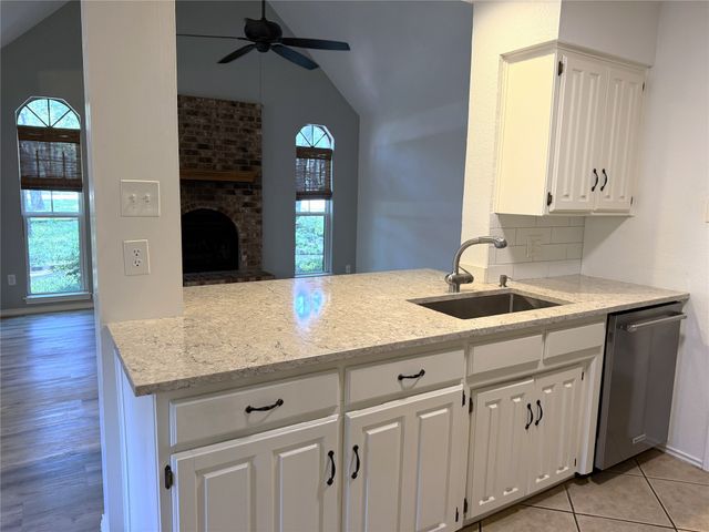 3412 Timberline Drive, Grapevine, TX 76051